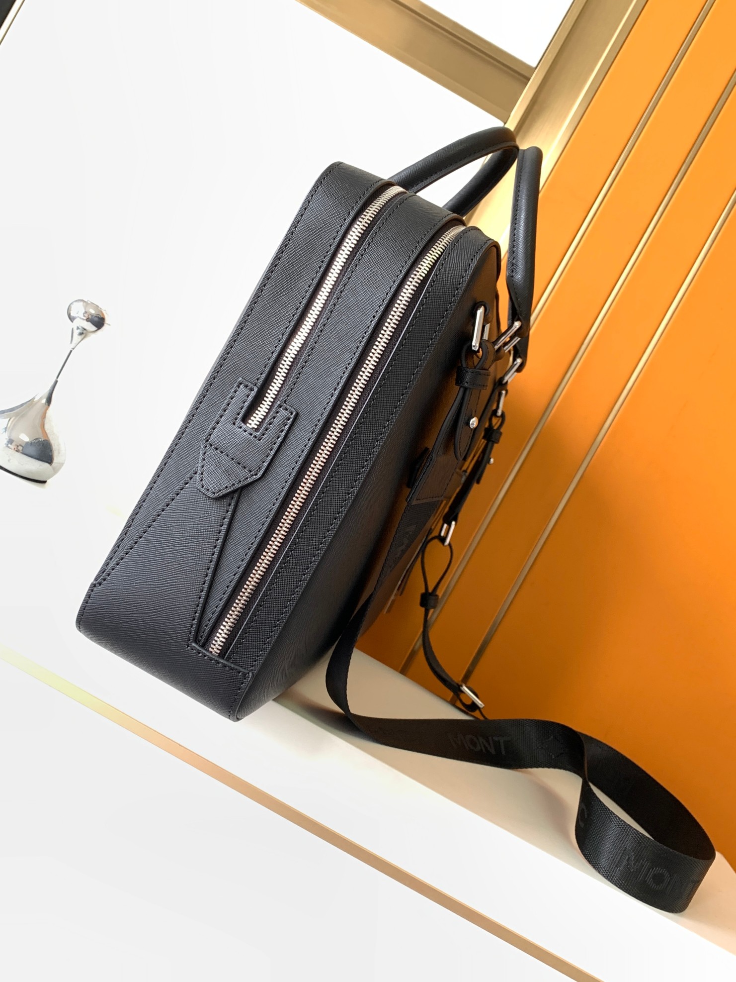 Luxury Men's Top-Handle Bags P - огляд і ціна Leather Briefcase